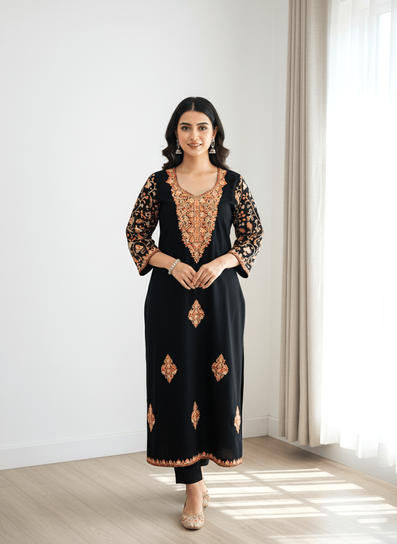 Black Aari–Tilla Embroidered Kashmiri Pheran
