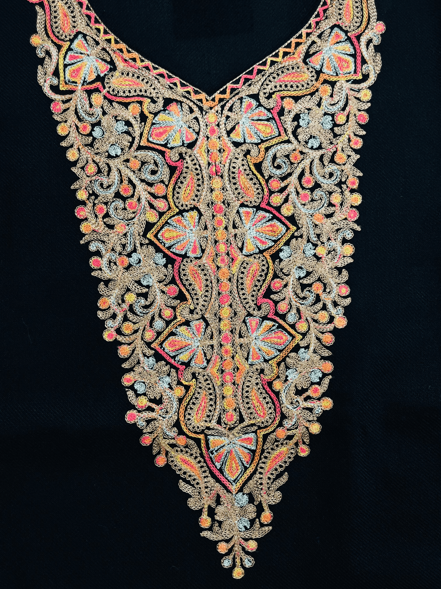 Black Aari–Tilla Embroidered Kashmiri Pheran