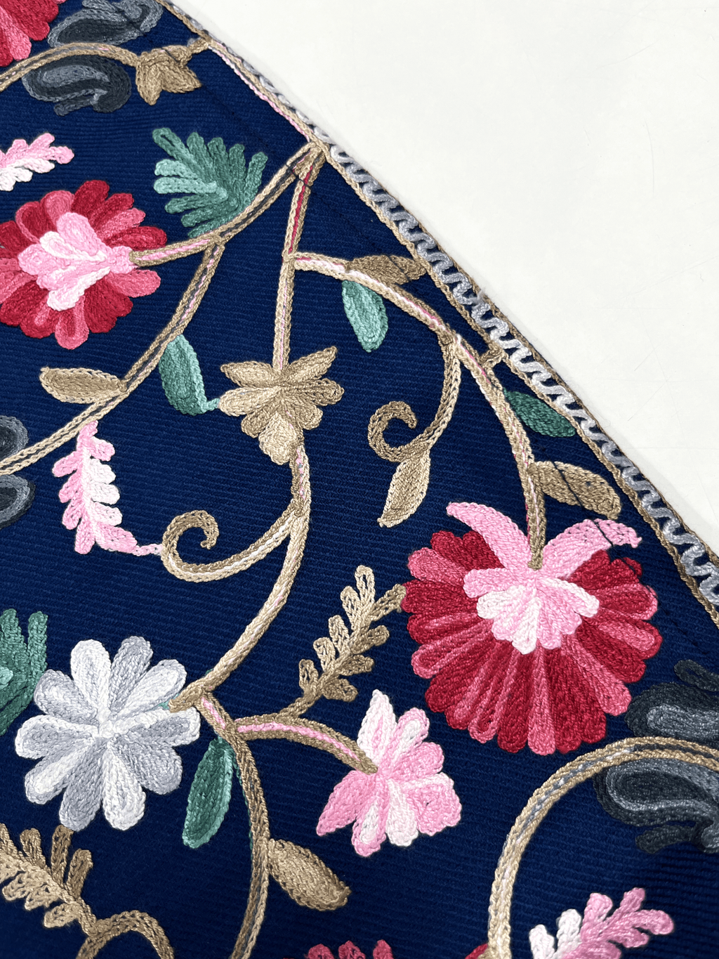 Blue Floral Aari–Tilla Embroidered Kashmiri Pheran