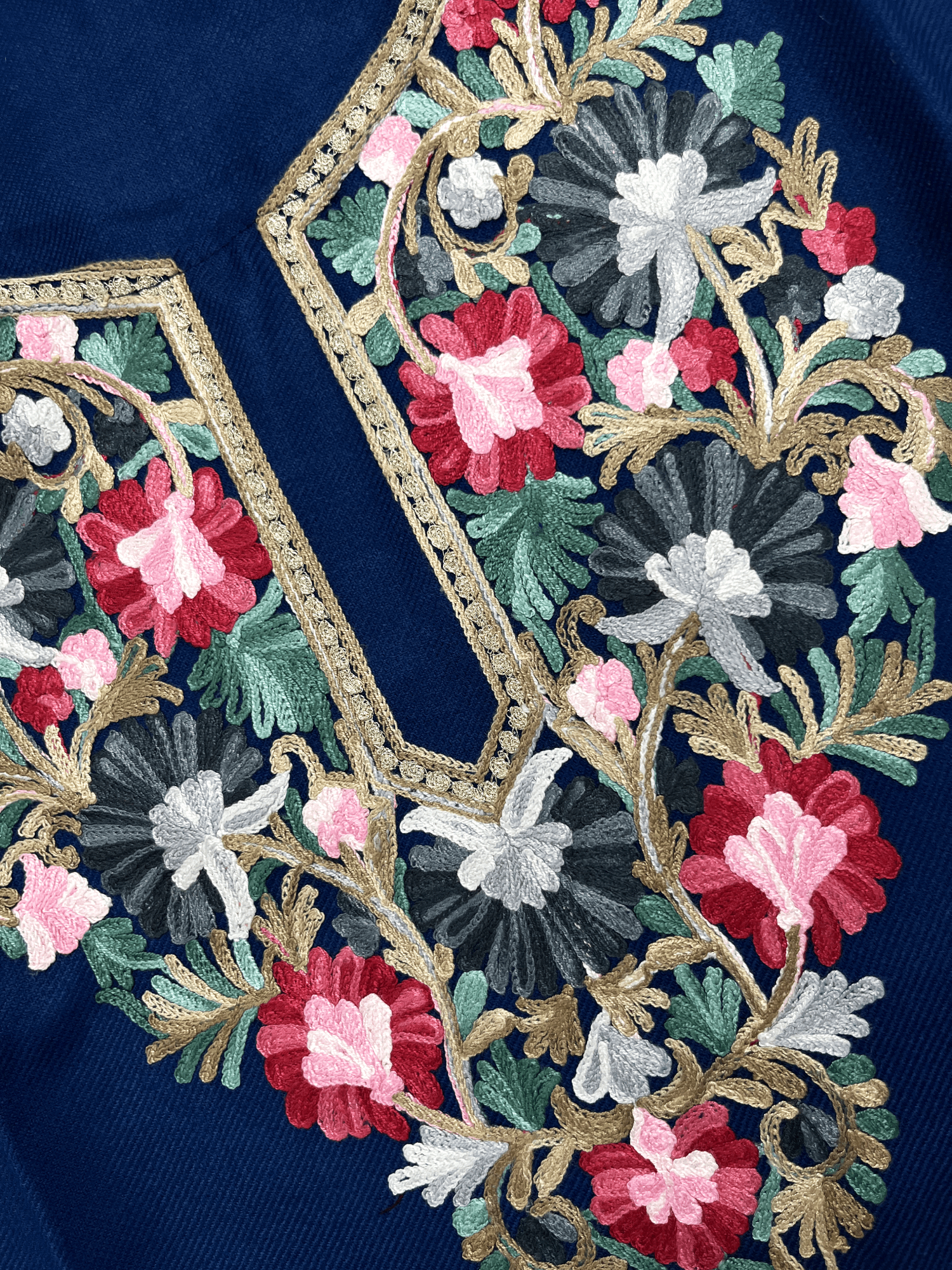 Blue Floral Aari–Tilla Embroidered Kashmiri Pheran