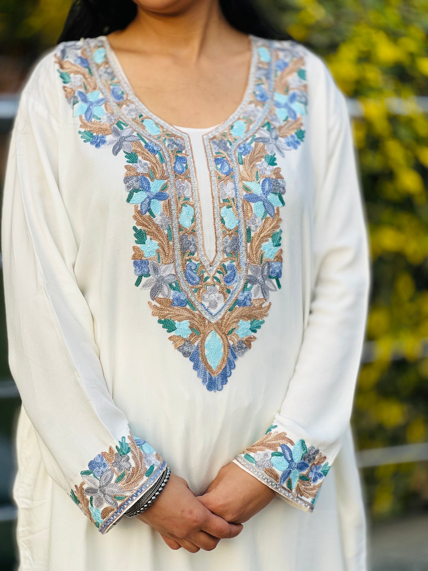 Naariy Blue Embroidered White Rayon Co-ord Set