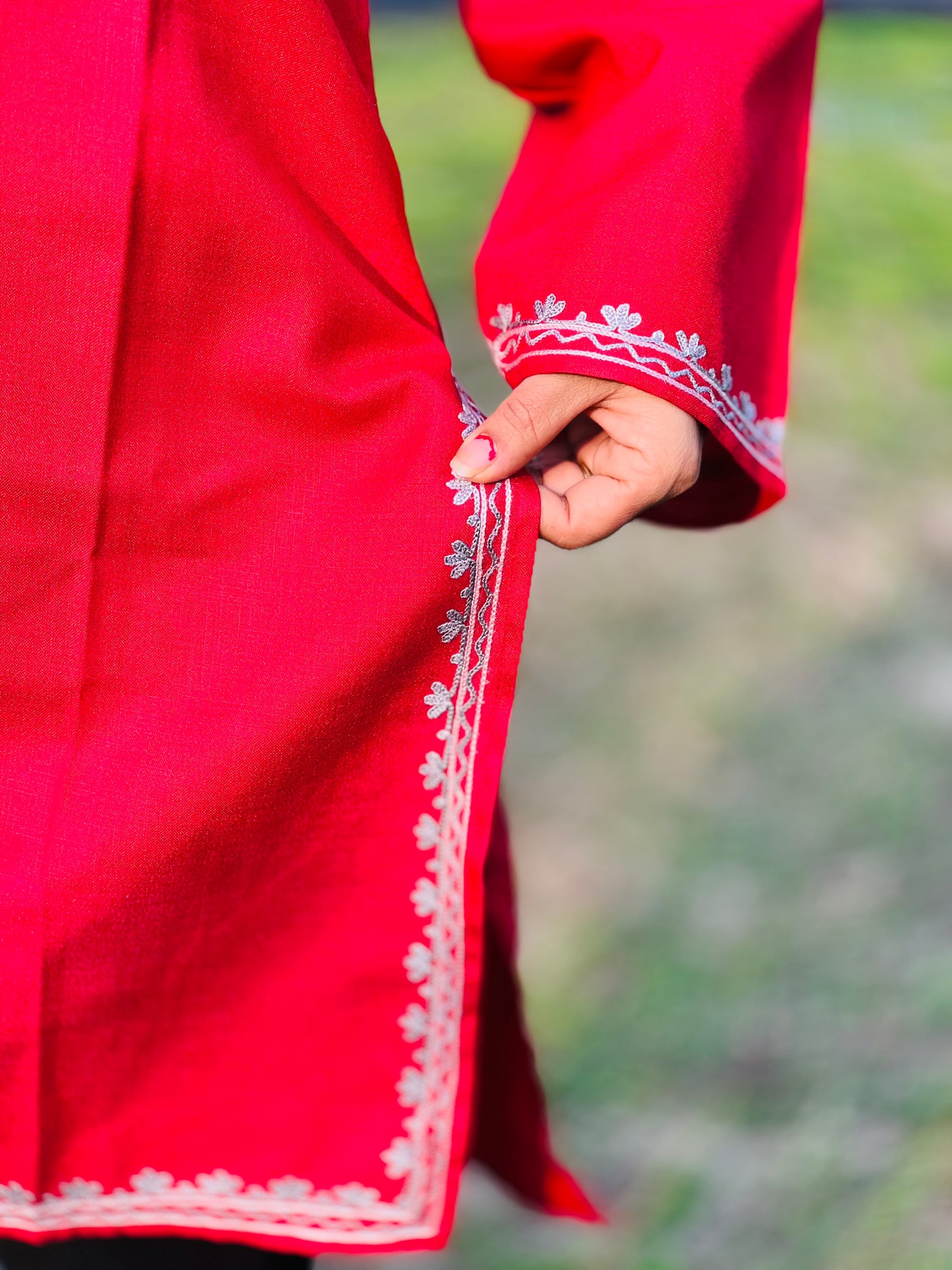 Naariy Red Embroidered Thread Work Cotton Straight Kurti