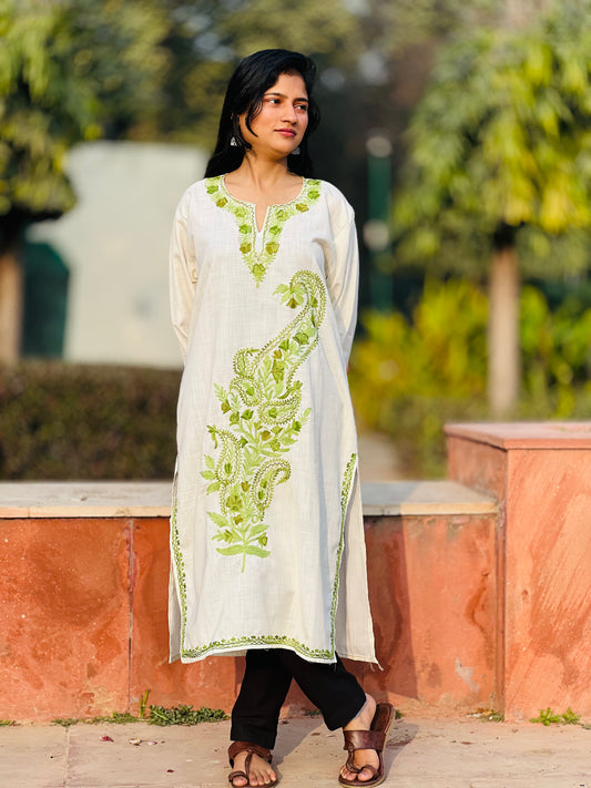 Naariy Off White with Green Embroidered Thread Work Cotton Straight Kurti