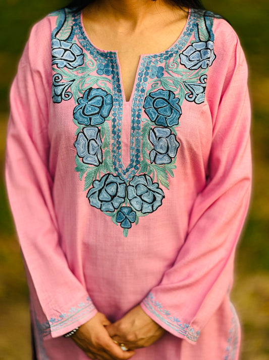 Naariy Pink Embroidered Thread Work Pink Cotton Straight Kurti