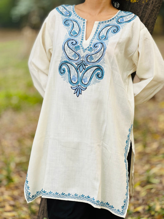 Naariy Off White With Blue Embroidered Thread Work Cotton Straight Kurti