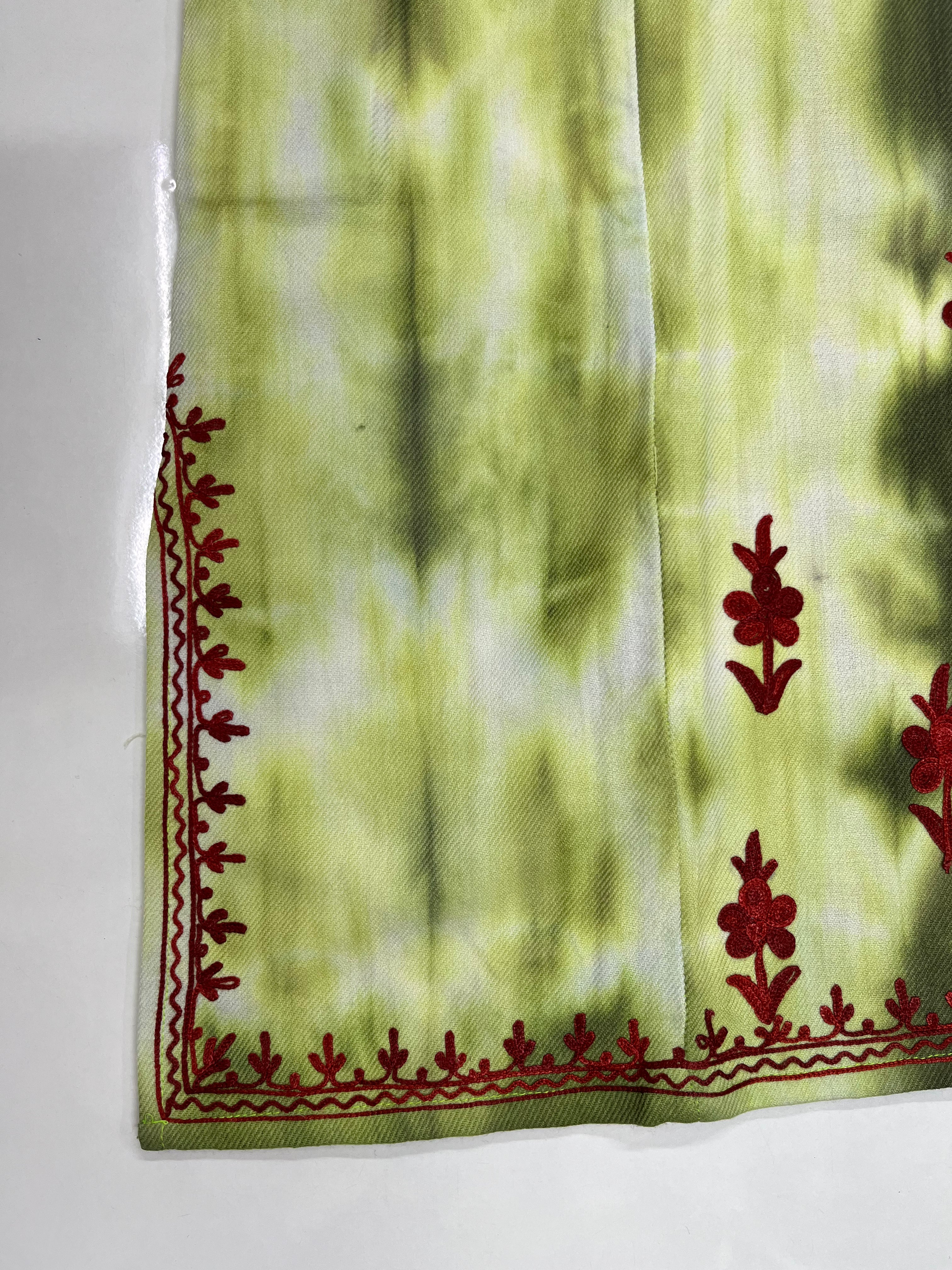 Green & Maroon Embroidered Kashmiri Pheran