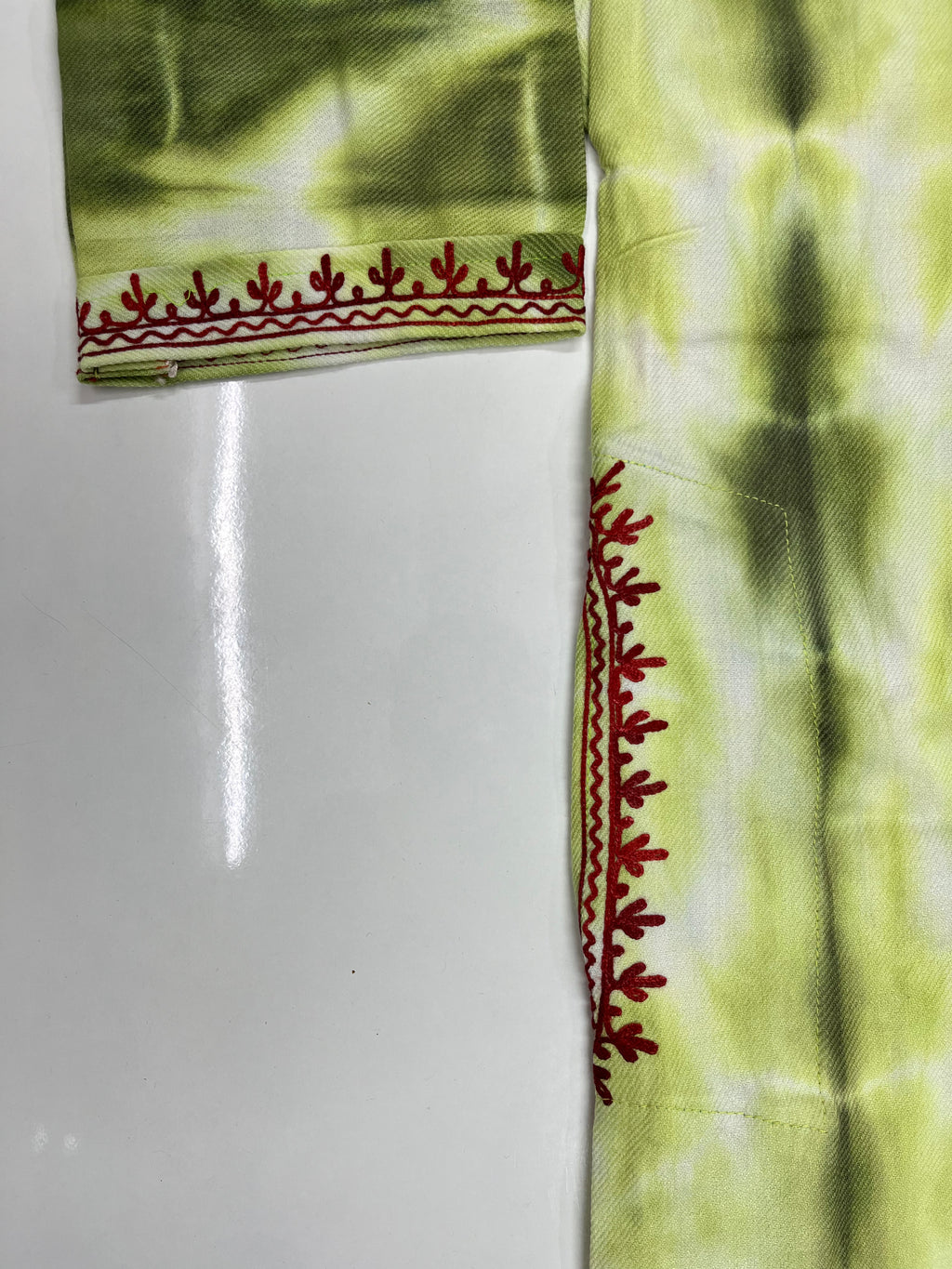 Green & Maroon Embroidered Kashmiri Pheran