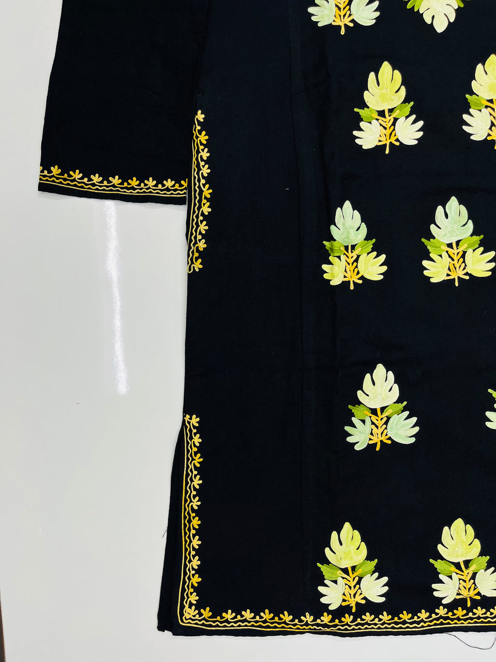 Black & Green Floral Embroidered Kashmiri Pheran