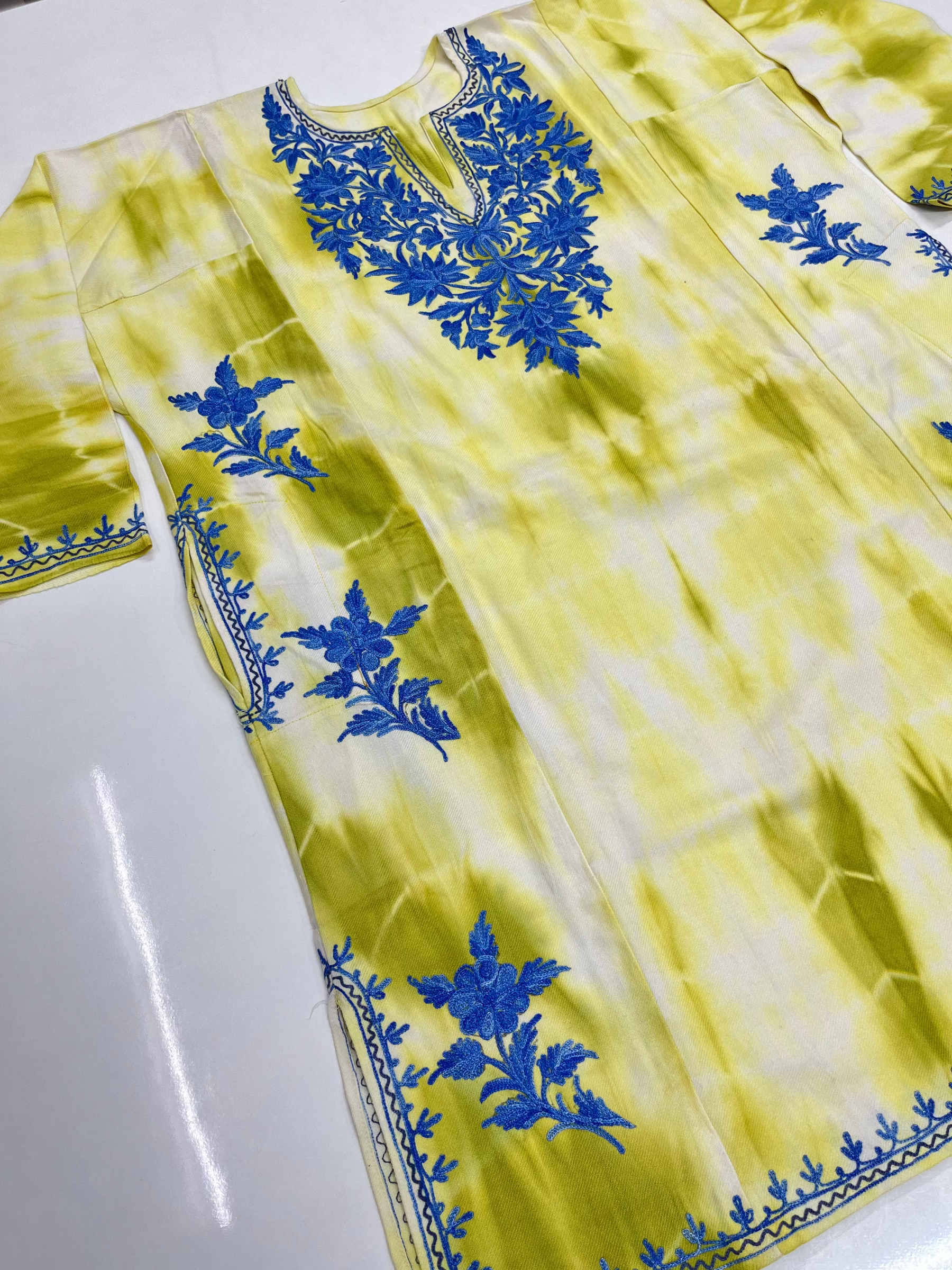 Lime green & Royal Blue Embroidered Kashmiri Pheran