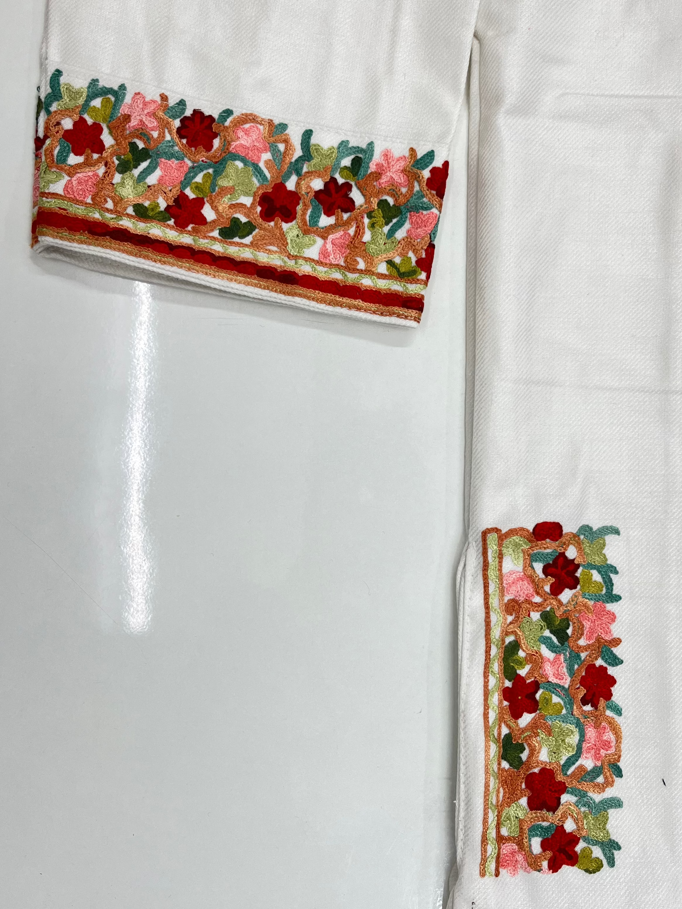 White & Multicolor Embroidered Kashmiri Pheran