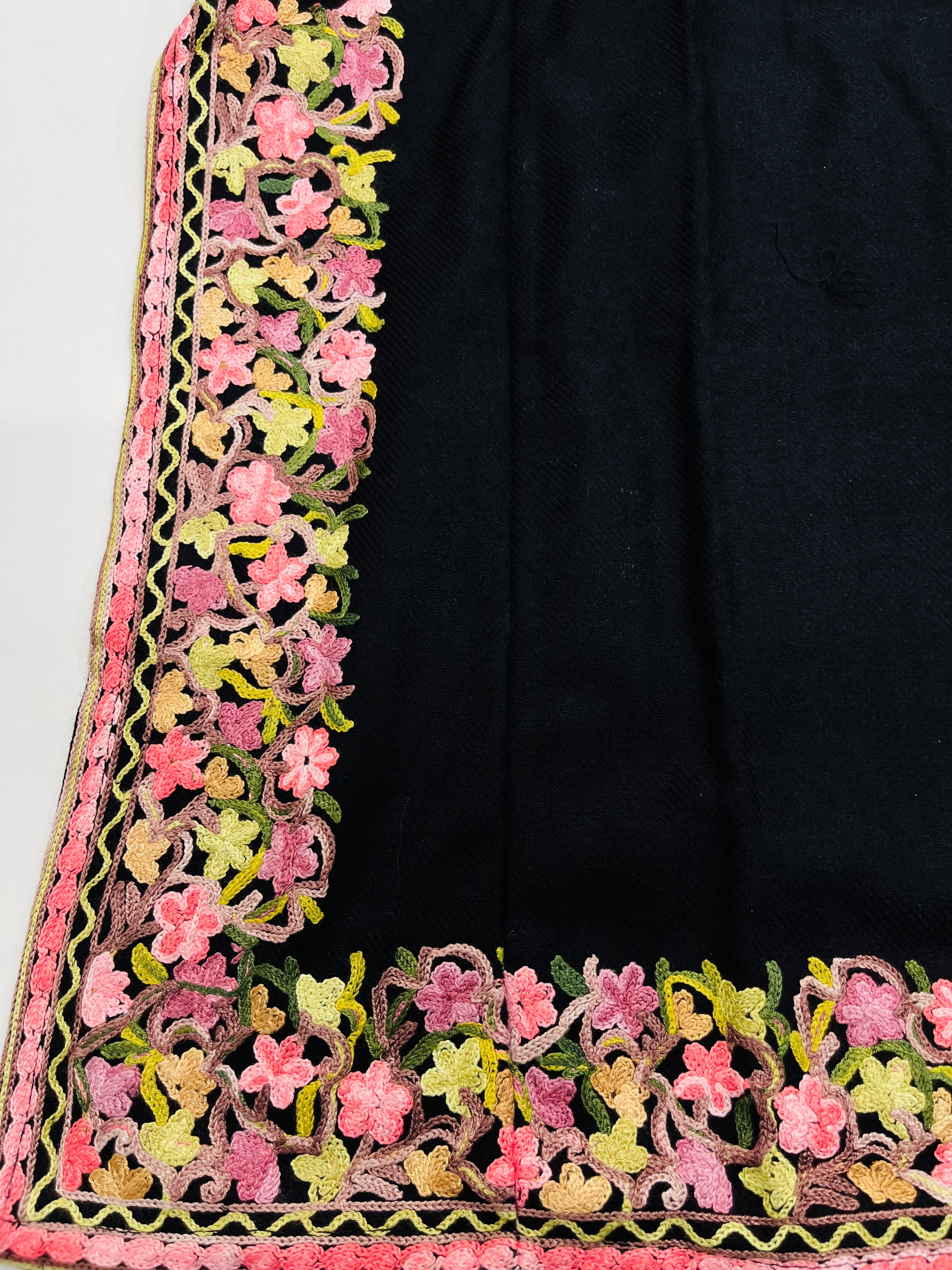 Black & Multicolor Embroidered Kashmiri Pheran