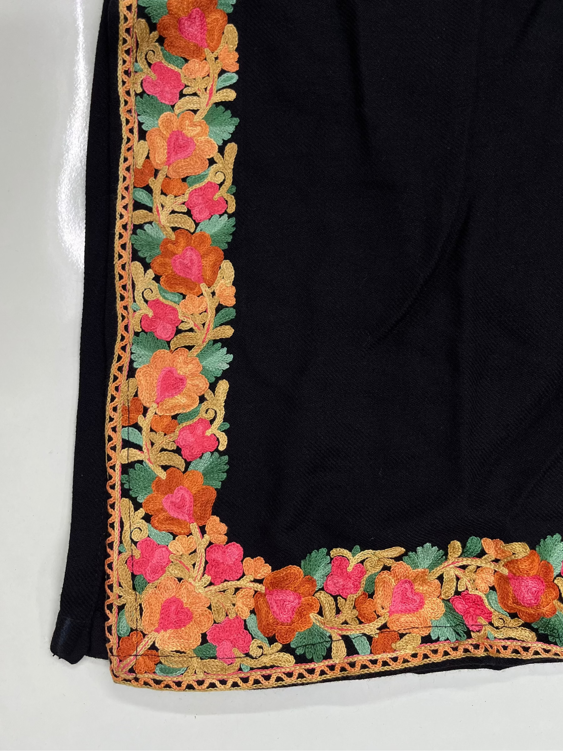 Black & Red Floral Embroidered Kashmiri Pheran