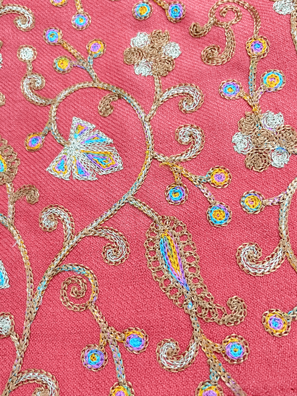 Peach Aari–Tilla Embroidered Kashmiri Pheran