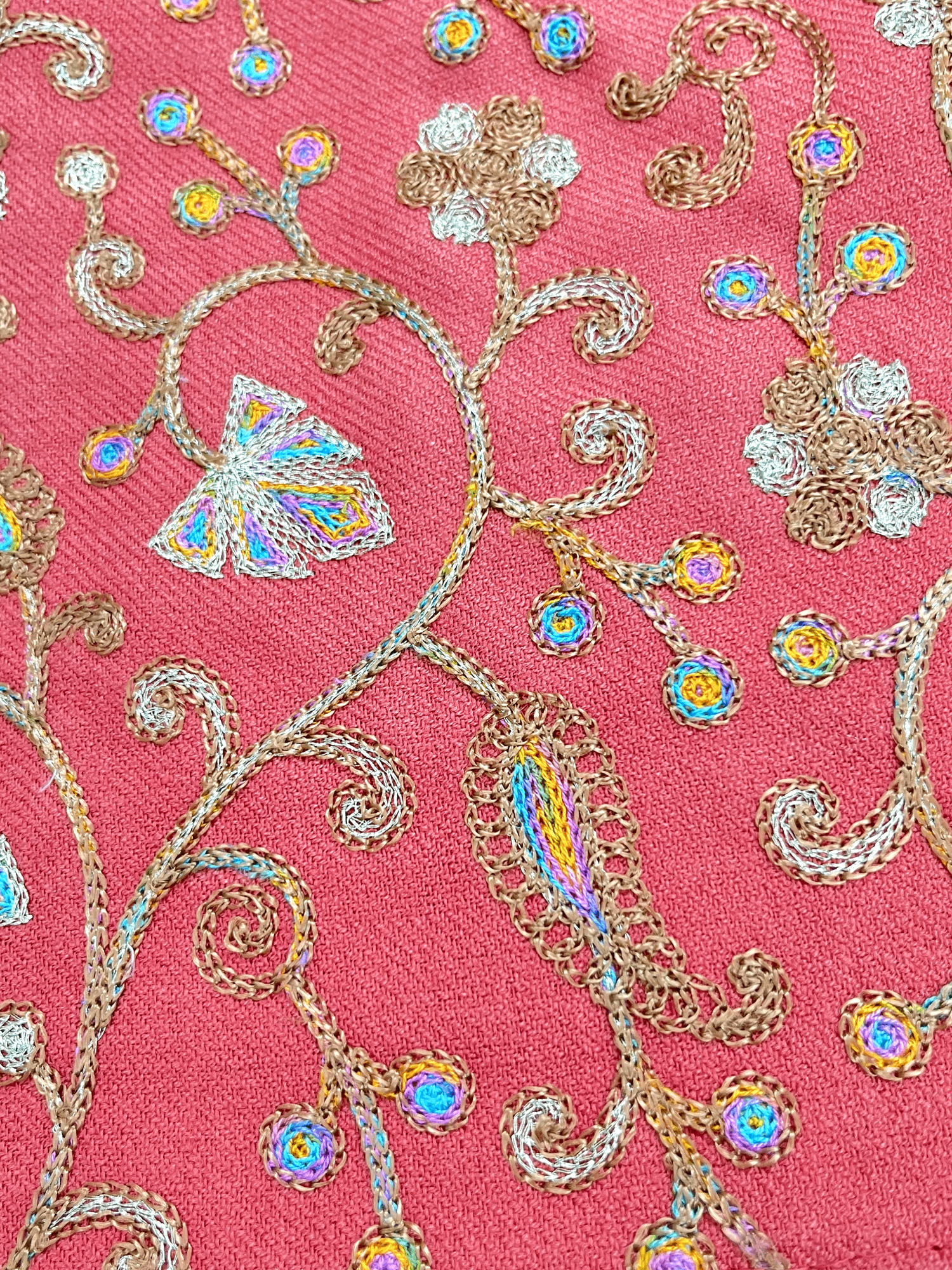 Peach Aari–Tilla Embroidered Kashmiri Pheran