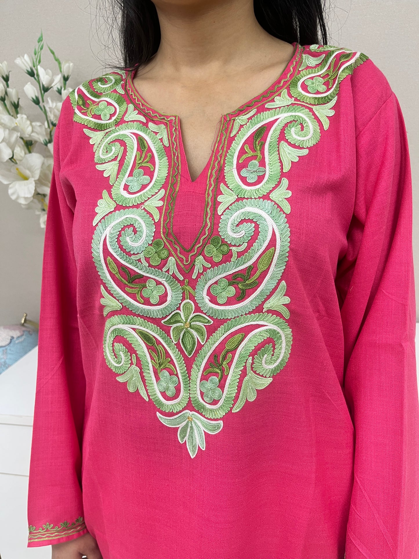 Naariy Pink with Green Embroidered Thread Work Cotton Straight Kurti