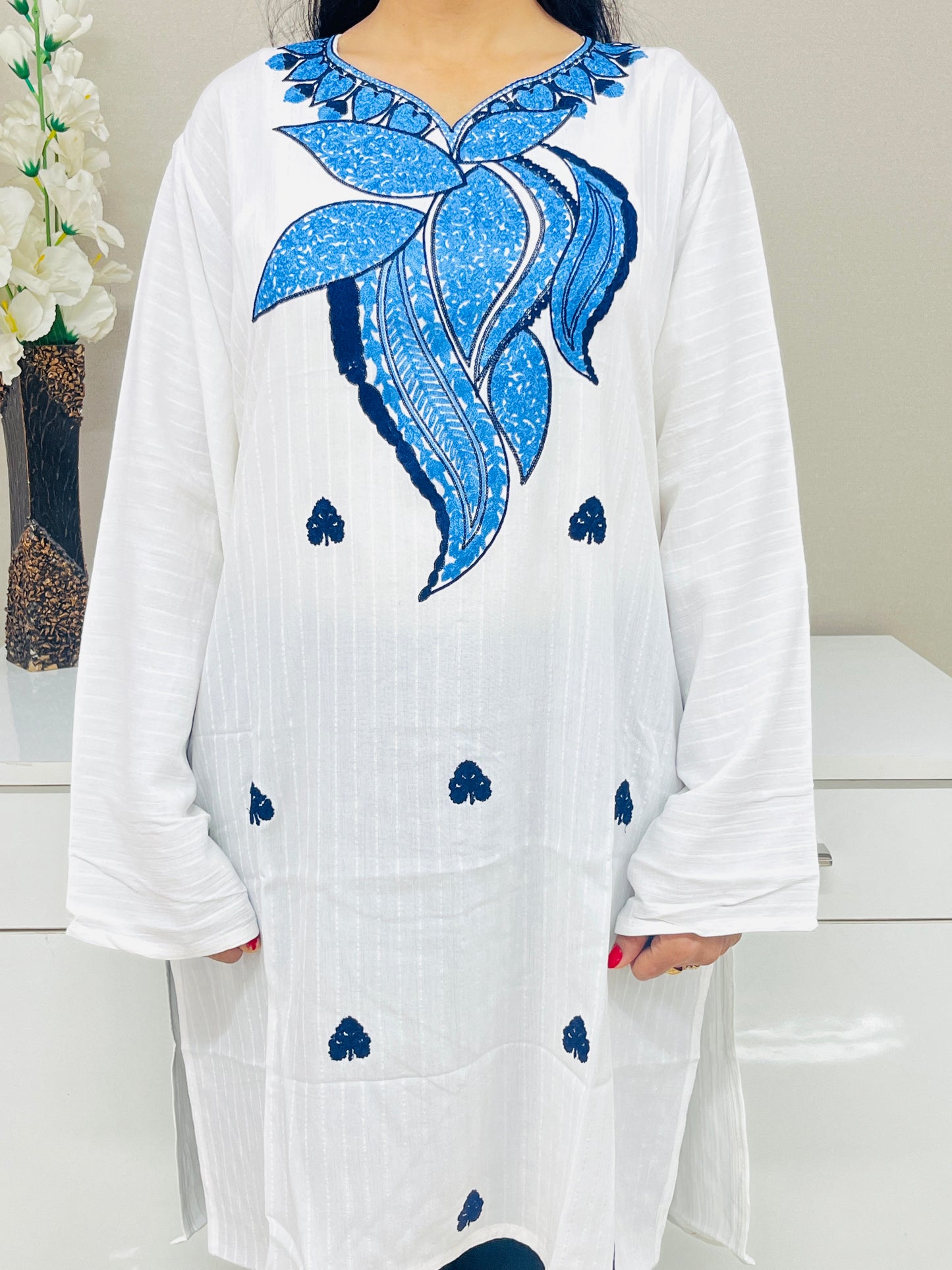 Naariy White with Blue Embroidered Thread Work Cotton Straight Kurti