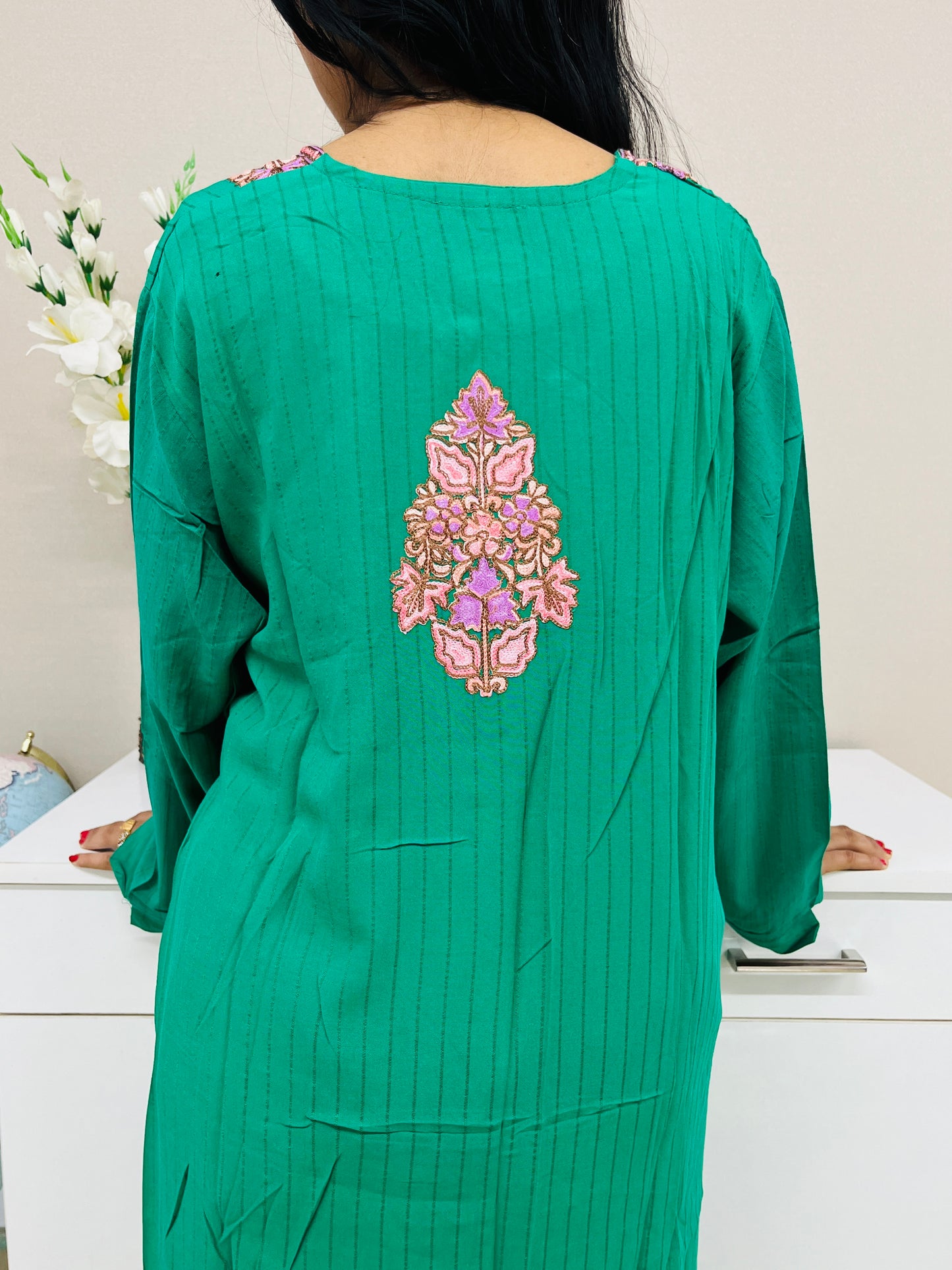 Naariy Green With Purple  Embroidered Thread Work Cotton Straight Kurti