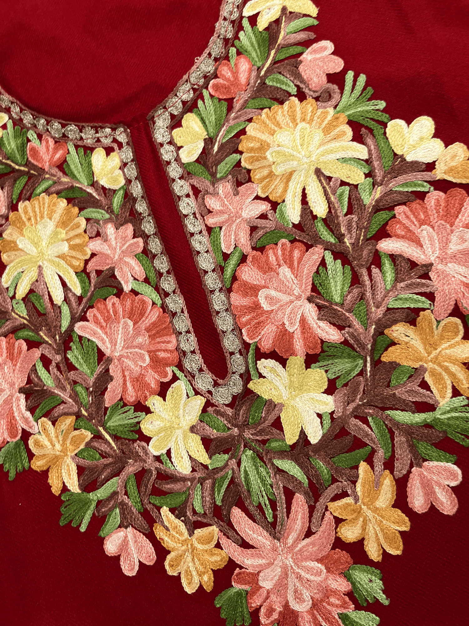 Maroon Floral Aari–Tilla Embroidered Kashmiri Pheran