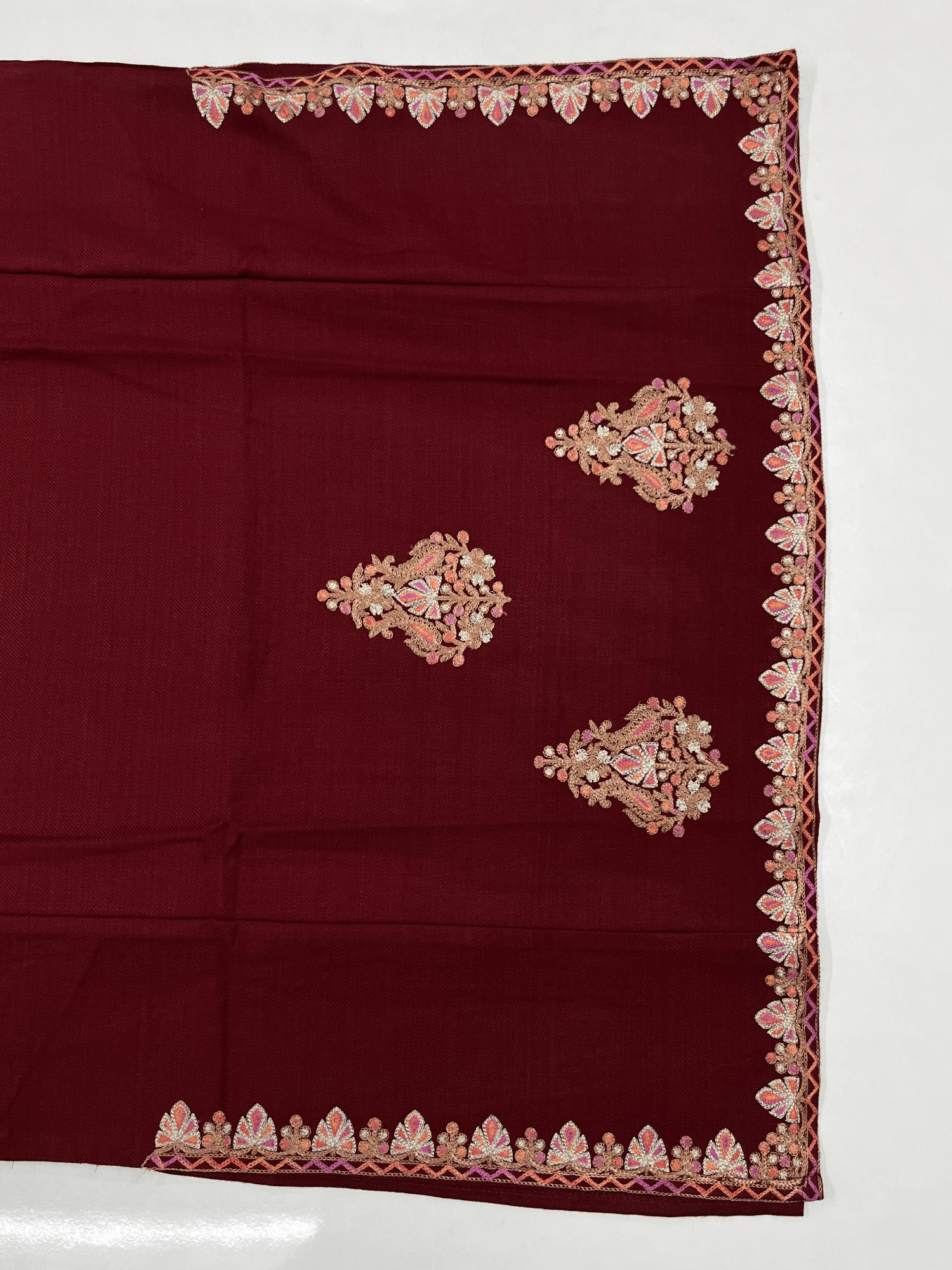 Maroon Aari–Tilla Embroidered Kashmiri Pheran