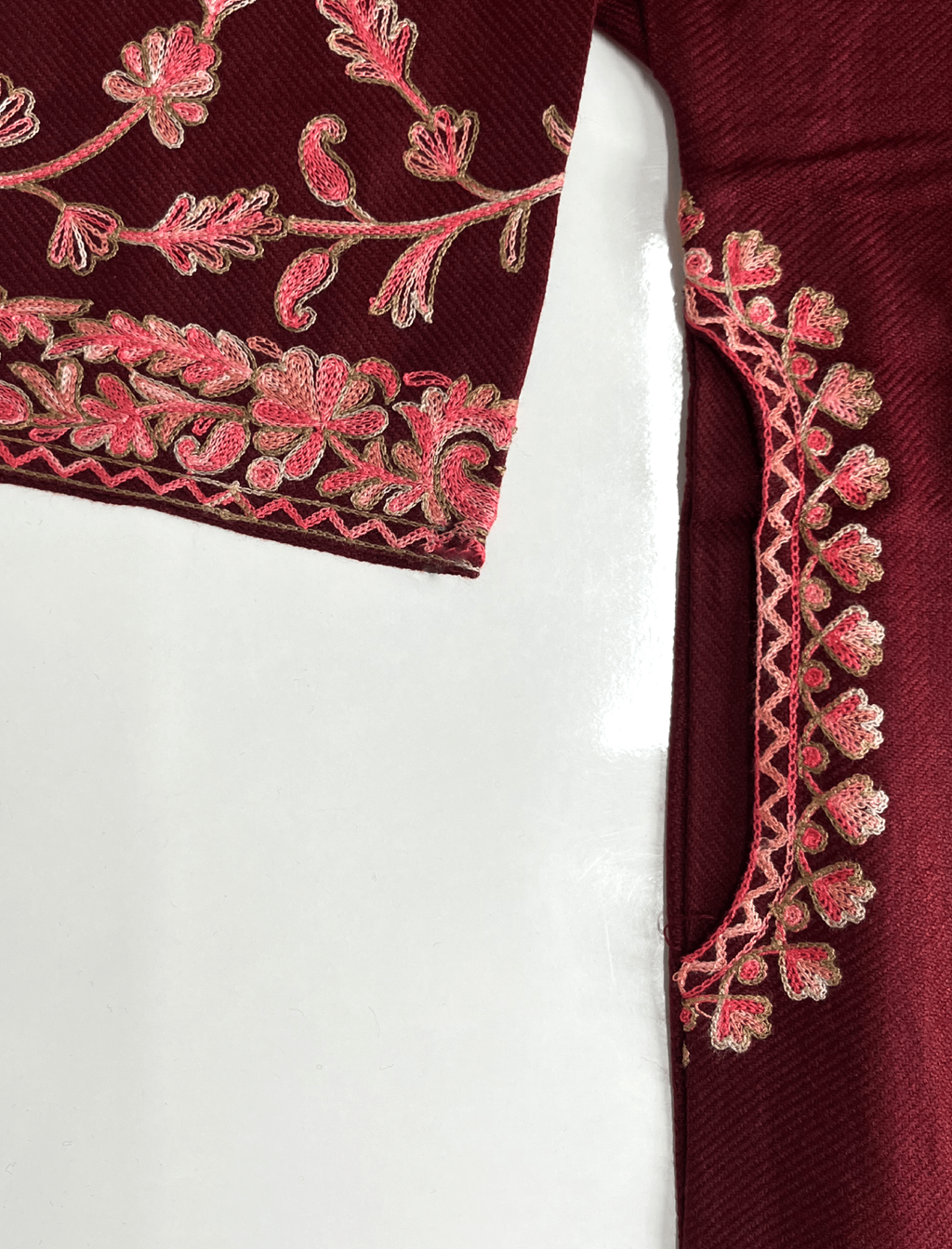 Mehr-e-Gul Maroon Aari Embroidered Kashmiri Pheran