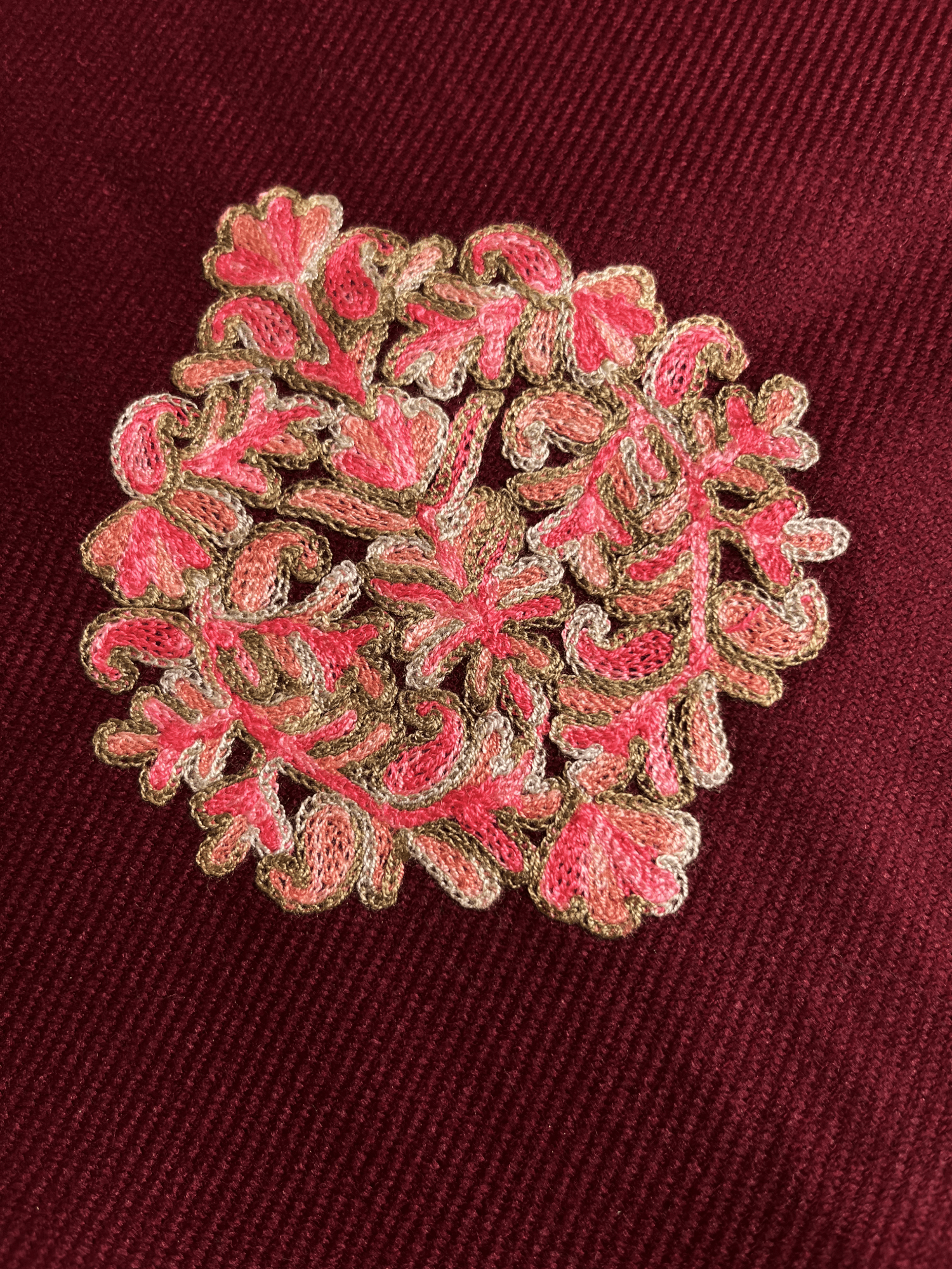 Mehr-e-Gul Maroon Aari Embroidered Kashmiri Pheran