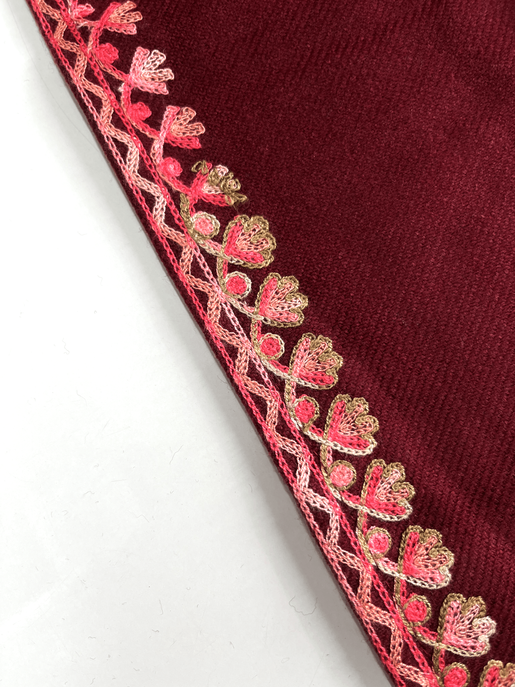 Mehr-e-Gul Maroon Aari Embroidered Kashmiri Pheran