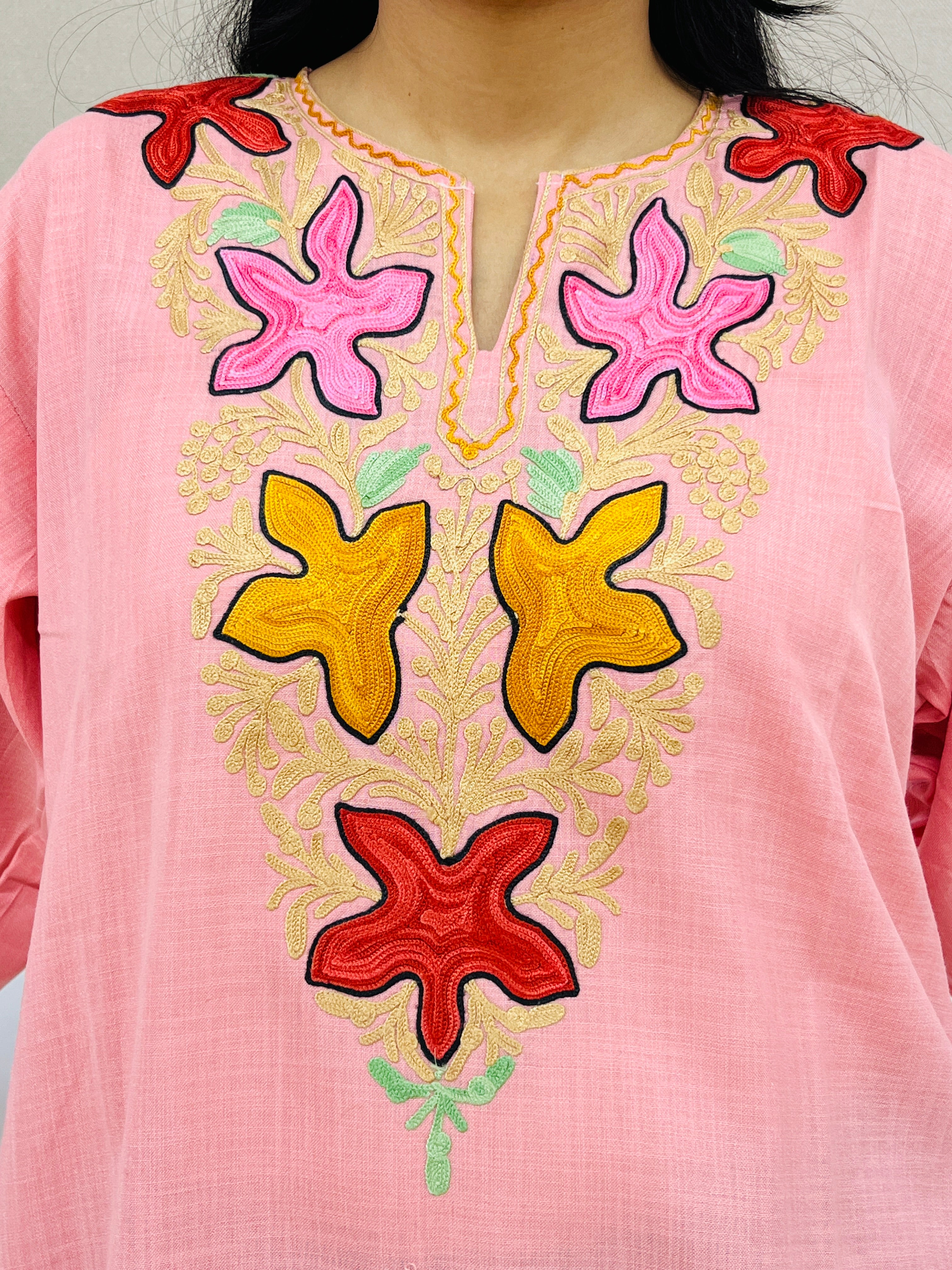 Naariy Peach Embroidered Cotton Straight Kurti 