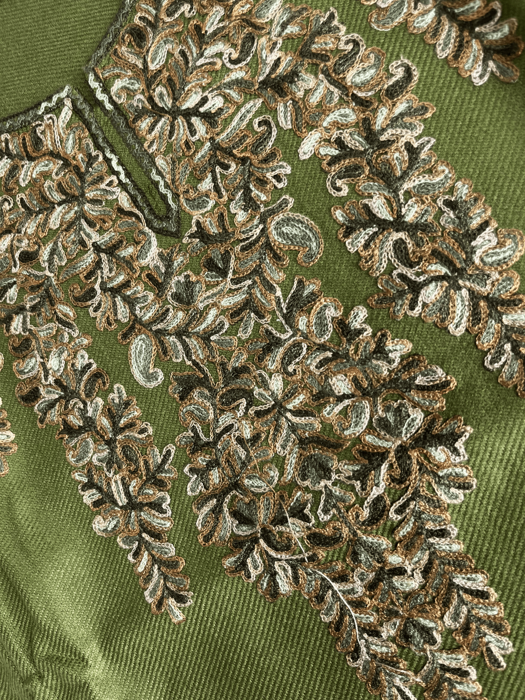 Olive Noor Aari-Embroidered Kashmiri Pheran