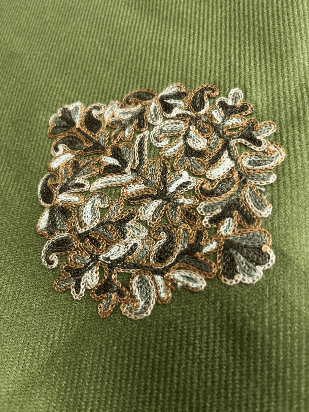 Olive Noor Aari-Embroidered Kashmiri Pheran