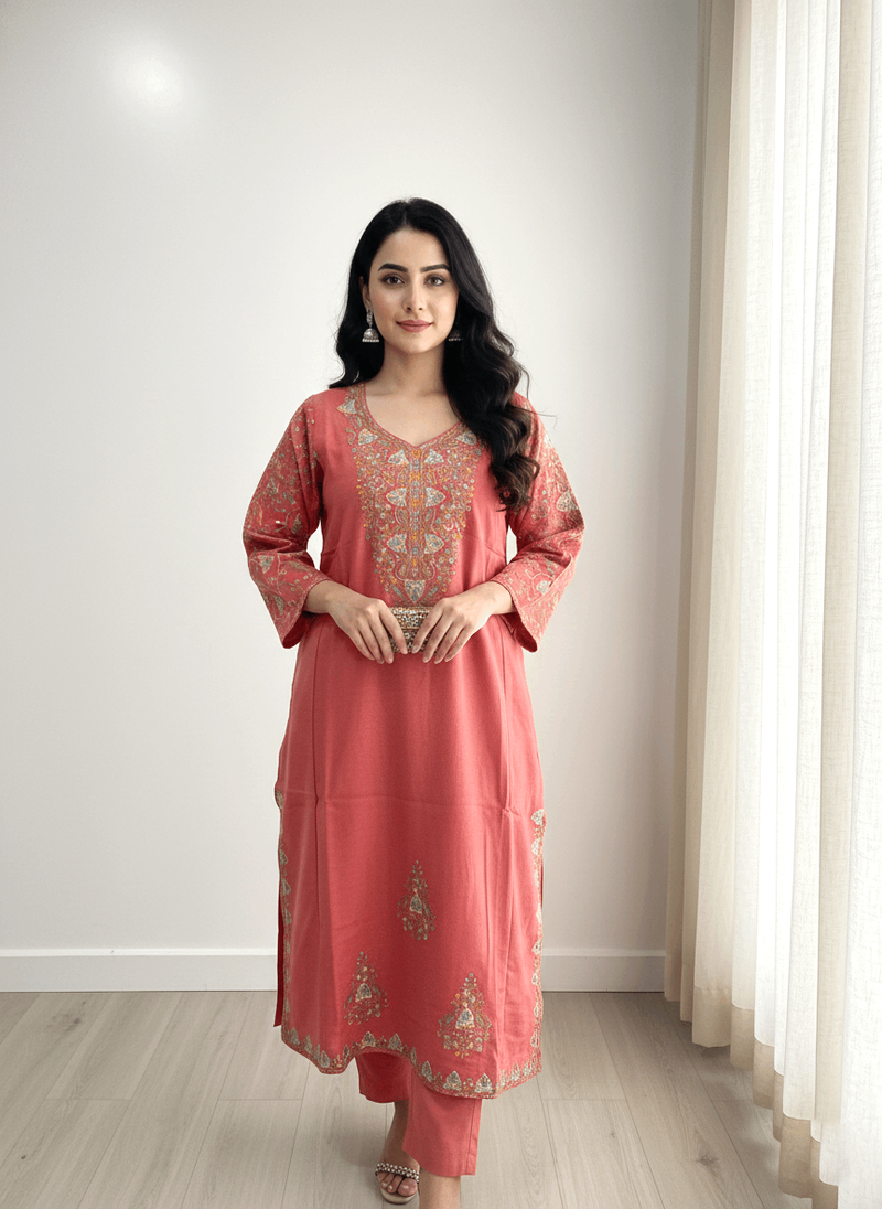 Peach Aari–Tilla Embroidered Kashmiri Pheran