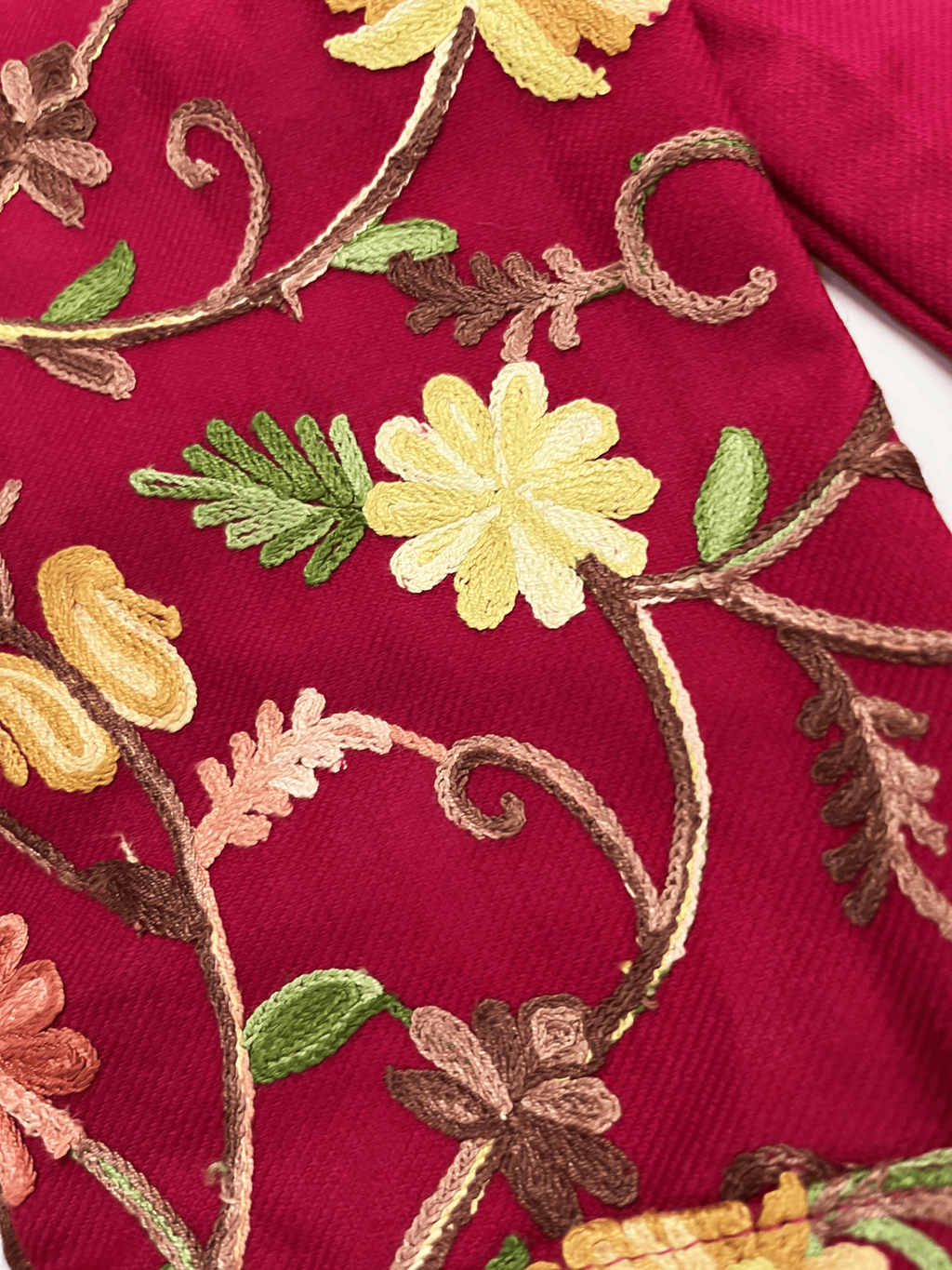 Pink Floral Aari–Tilla Embroidered Kashmiri Pheran