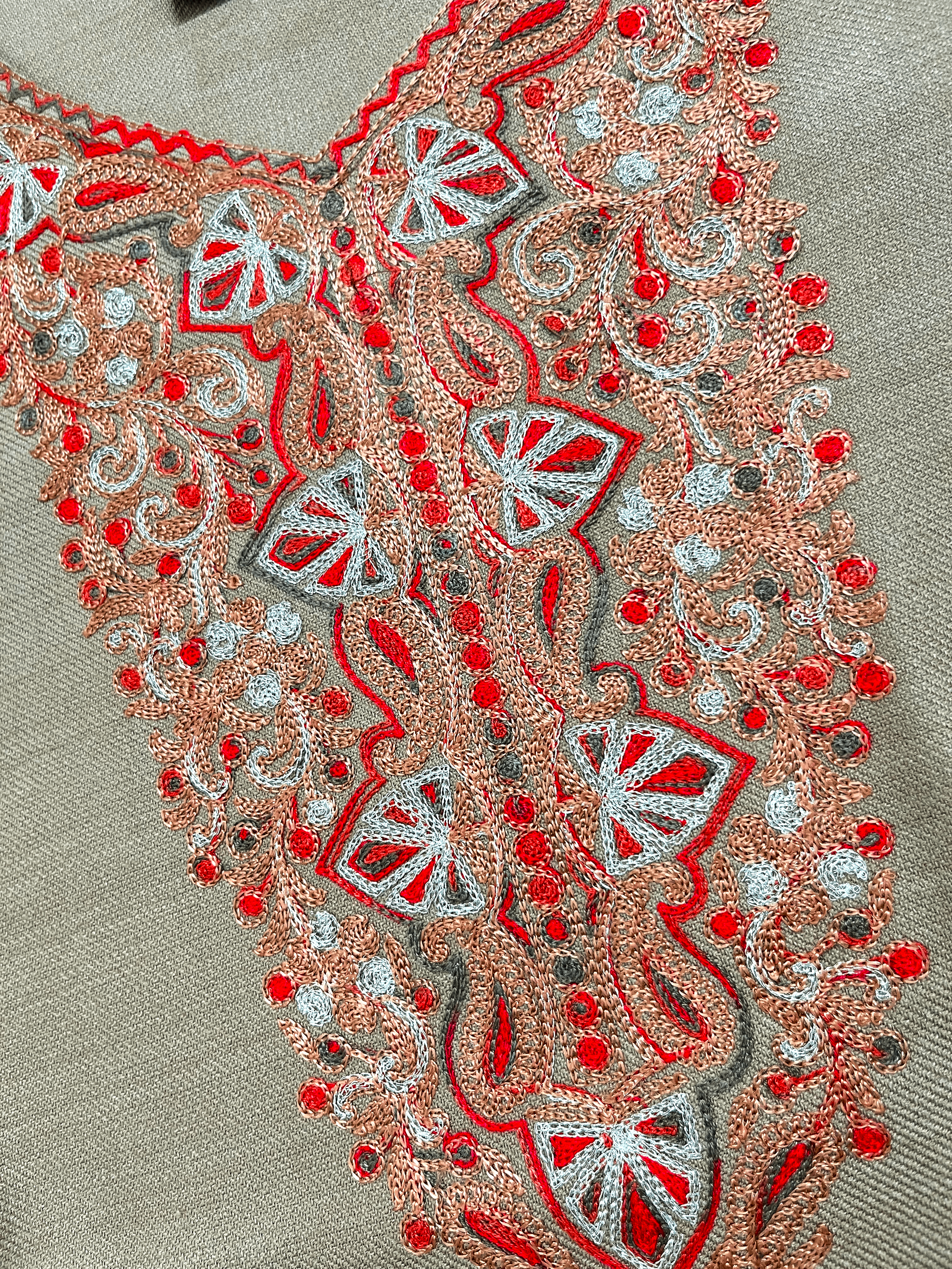 Sand Beige Aari–Tilla Embroidered Kashmiri Pheran