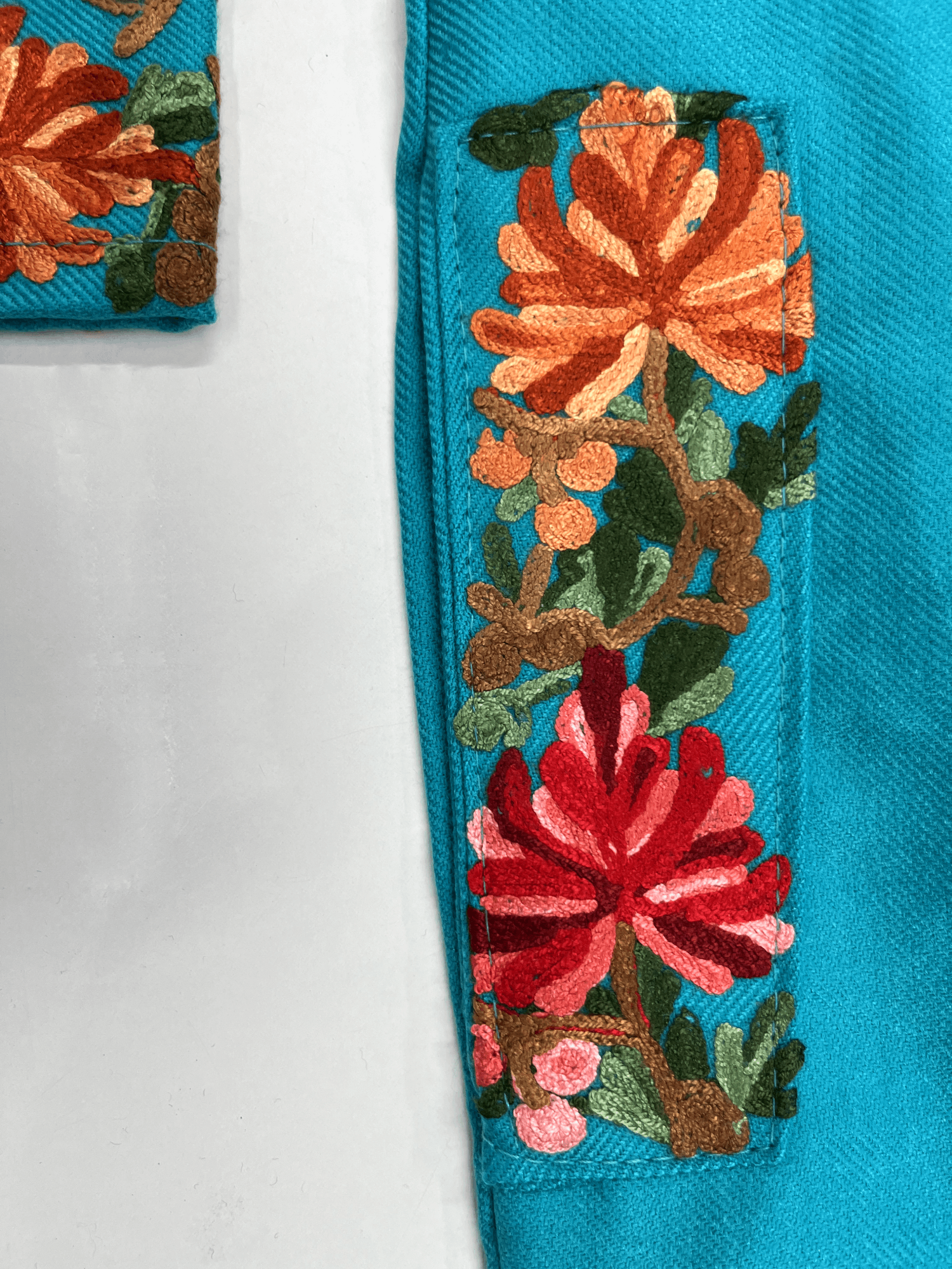 Turquoise Floral Aari–Tilla Embroidered Kashmiri Pheran