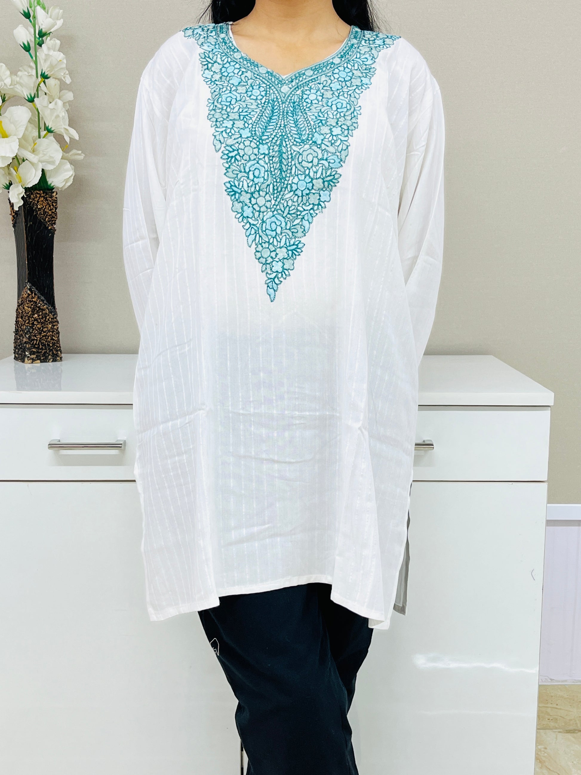  White With Green Cotton Straight Kurti For Women 
