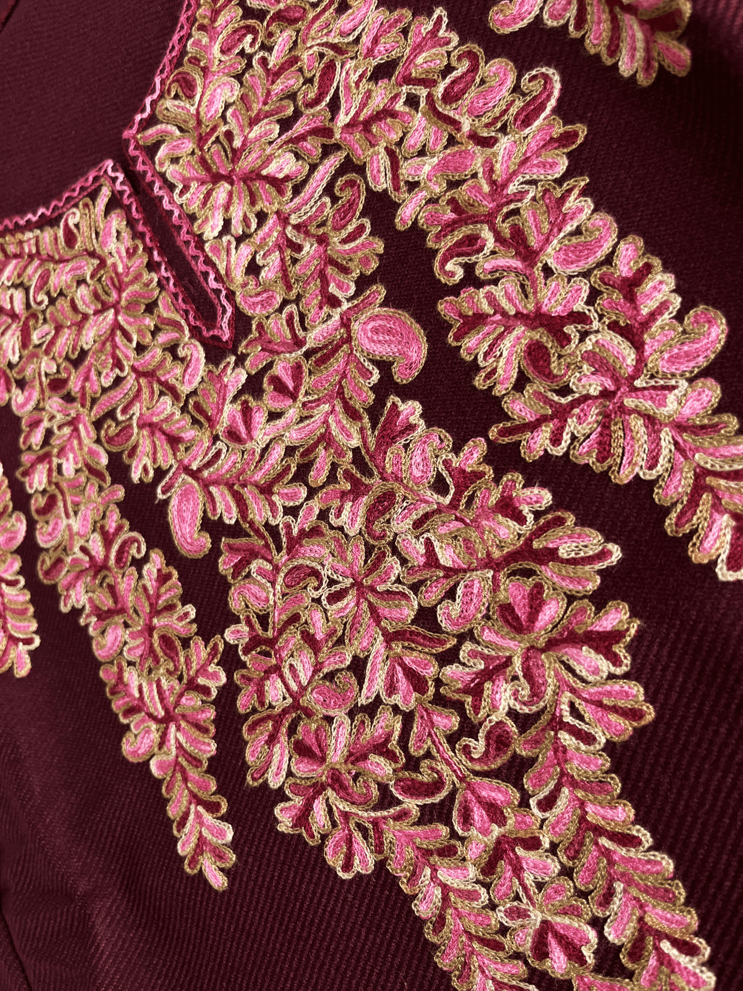 Zeenat-e-Wine Aari-Embroidered Kashmiri Pheran