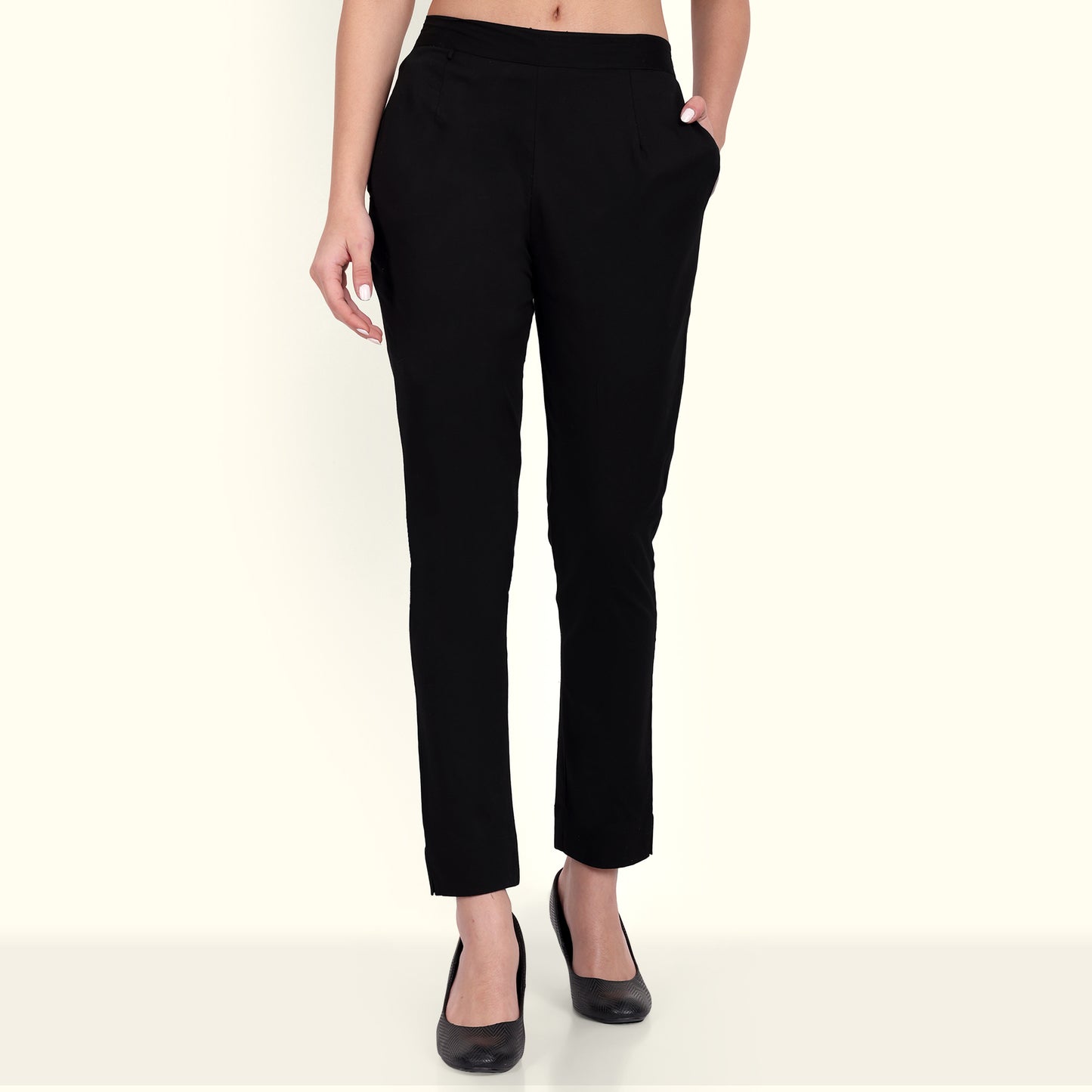 Naariy Black Stretchable Cotton Pant